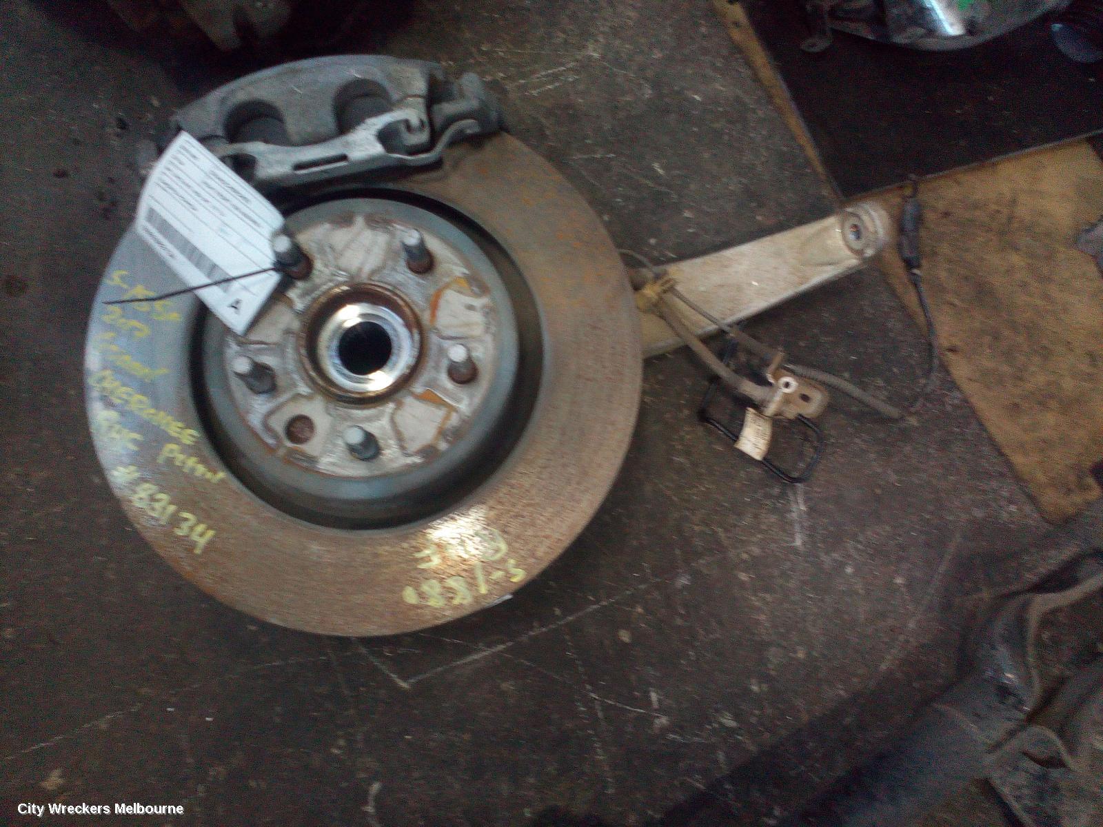 JEEP GRANDCHEROKEE RIGHT FRONT HUB ASSEMBLY, WK, 2WD/4WD, NON SRT, 09/2016 ONWARDS - Image 2
