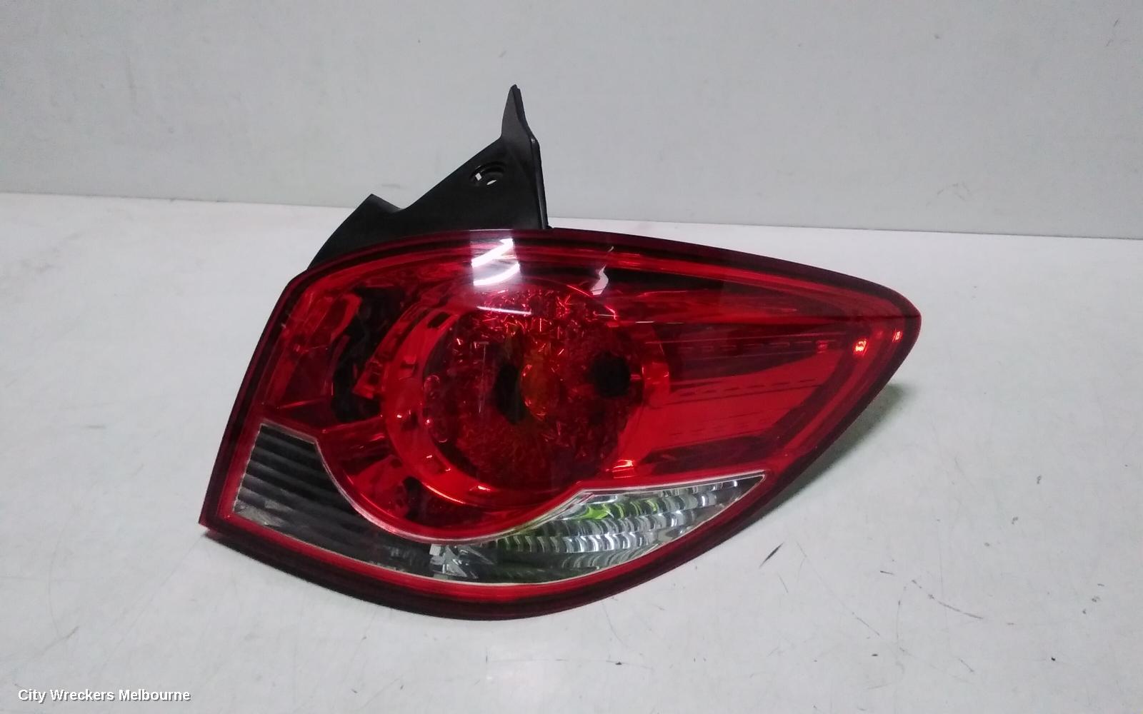 HOLDEN CRUZE RIGHT TAILLIGHT, JH, HATCH, IN BODY, 03/2011 - 01/2017 - Image 1