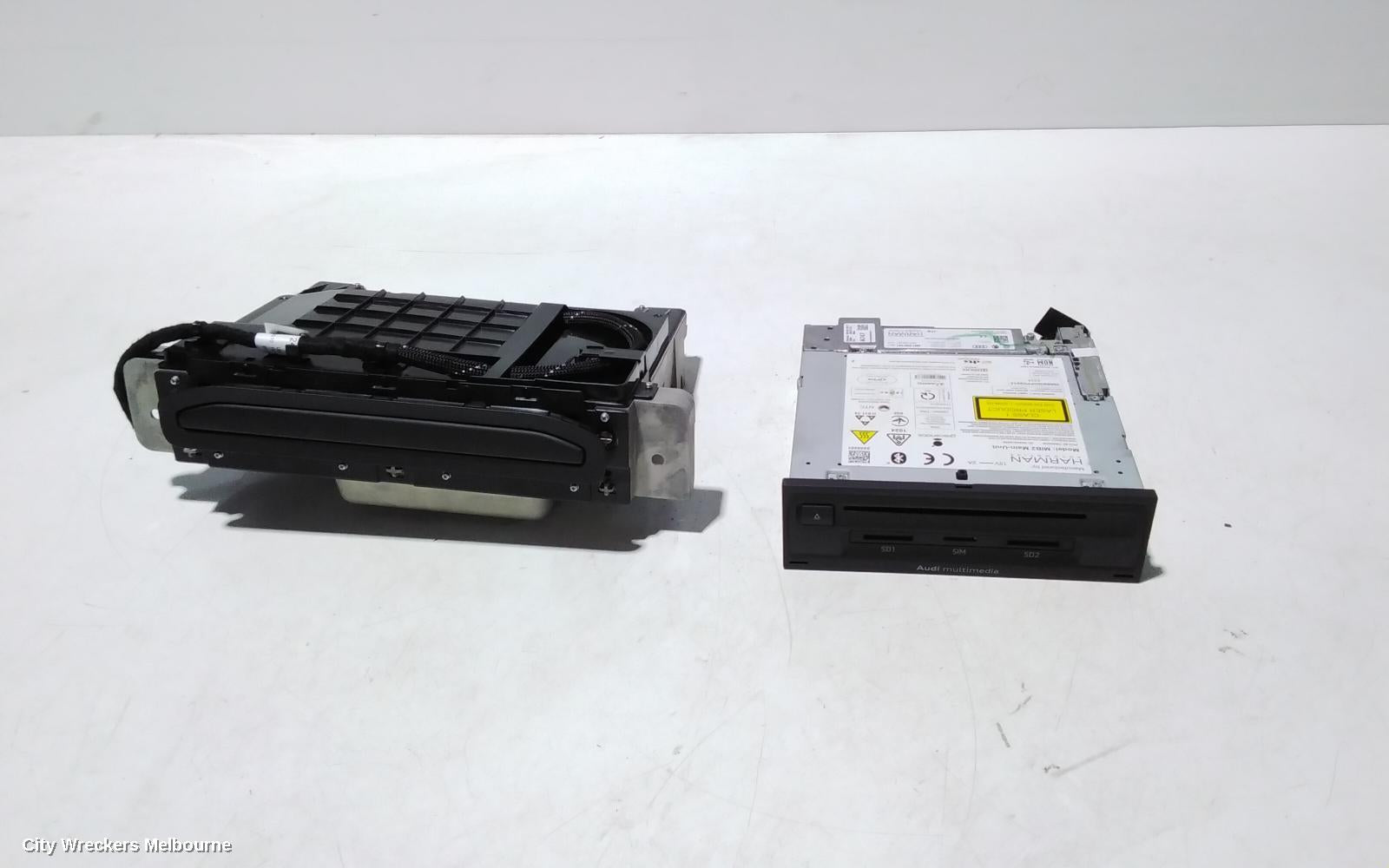 AUDI Q7 RADIO/CD/DVD/SAT/TV, DISPLAY SCREEN, 4M, 09/2015 - 03/2020 - Image 1