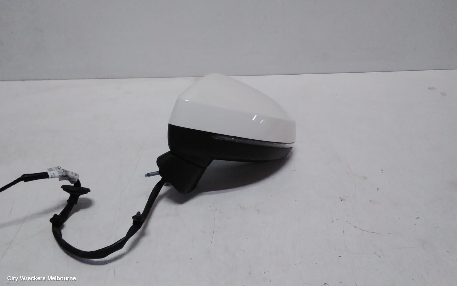AUDI A3 LEFT DOOR MIRROR, 8V, A3, SEDAN, MANUAL FOLD, NON LANE CHANGE ASSIST TYPE (6XC/7Y0), 11/2013 - 10/2020 - Image 1