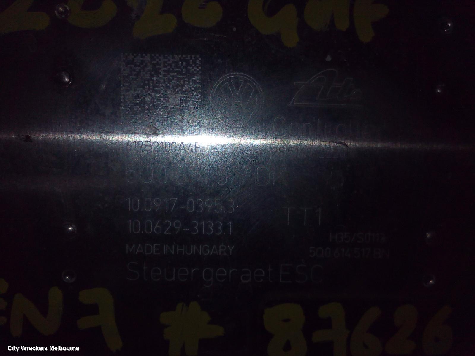 VOLKSWAGEN GOLF ABS PUMP/MODULATOR, GEN 7, ON MOTOR P/N 5Q0614517DK, 03/2013 - 08/2020 - Image 1