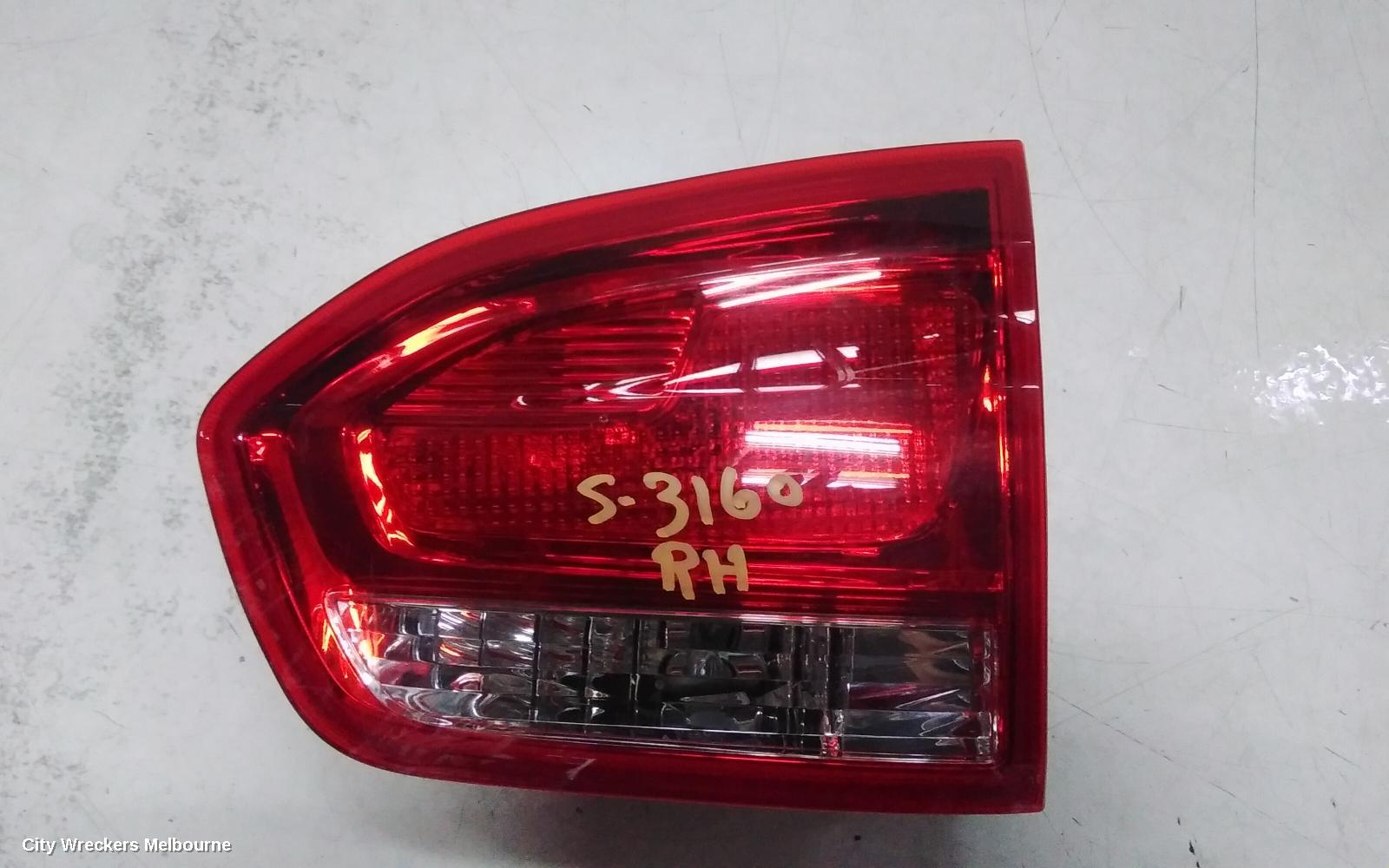 LDV G10 REAR GARNISH, SV7C, TAILGATE LAMP (RH SIDE), VAN, 04/2015 ONWARDS - Image 2