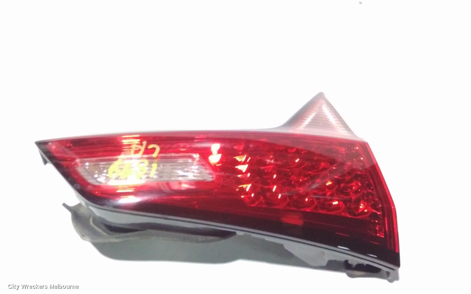 HONDA HRV REAR GARNISH, TAILGATE LAMP (LH SIDE), RU5, VTI, LED, NON OPTICAL GUIDE TYPE, 12/2014 - 06/2018 - Image 1