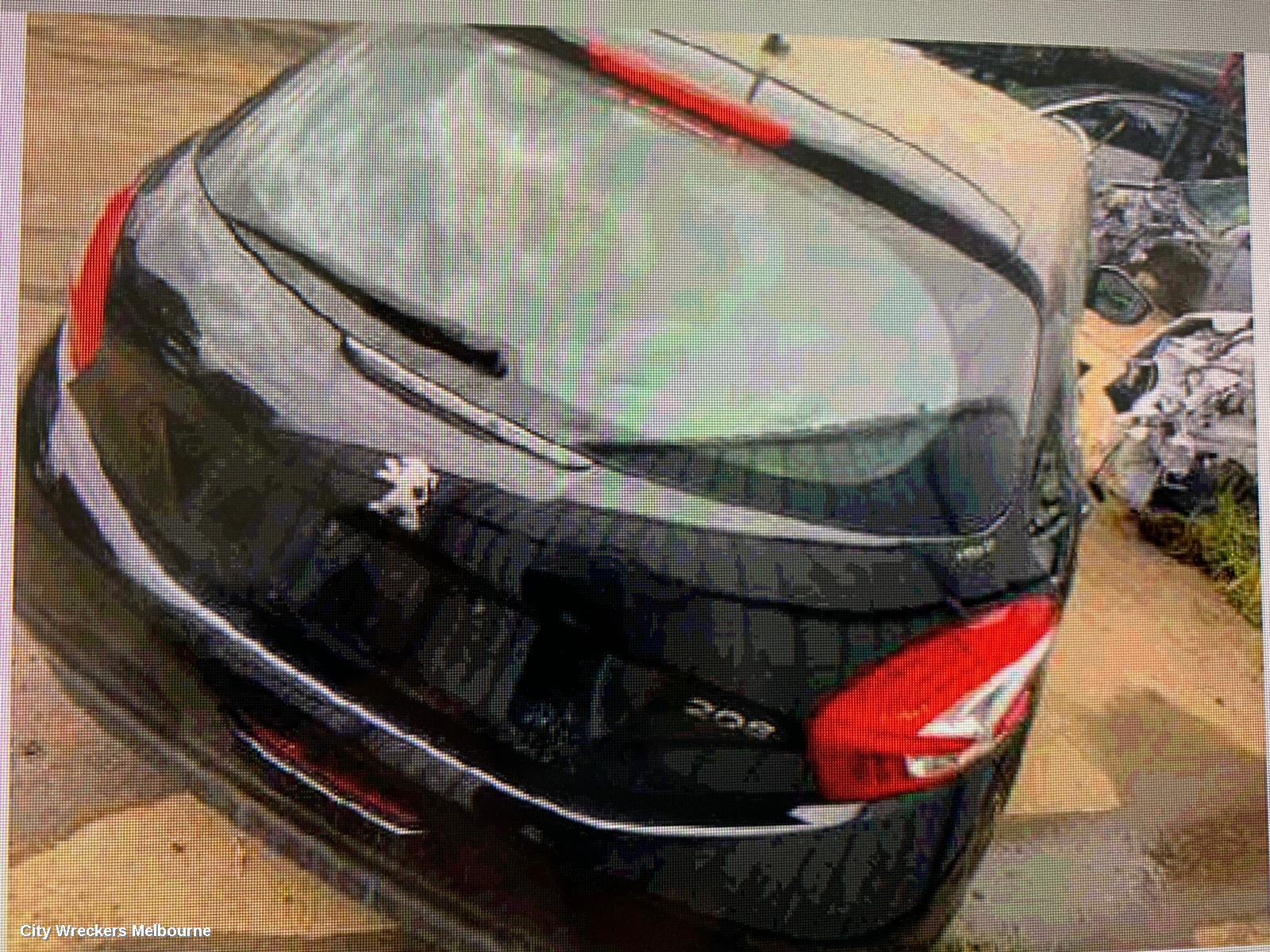 PEUGEOT 208 RIGHT GUARD, A9, NON FLARE TYPE, 10/2012 ONWARDS - Image 2