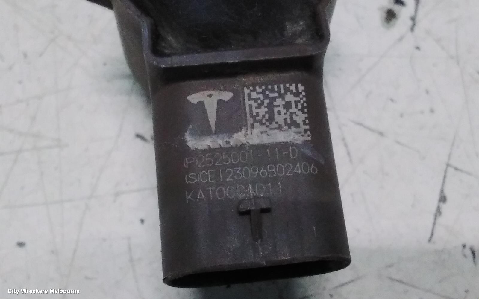 TESLA MODEL Y, 1ST GEN, 03/2022 ONWARDS, REAR BAR PARKING SENSORS  6: 143629 - Image 3