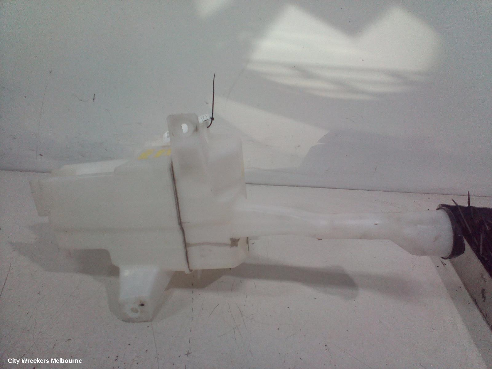 TOYOTA CAMRY WASHER BOTTLE, ACV40/AHV40, 06/2006 - 11/2011 - Image 2