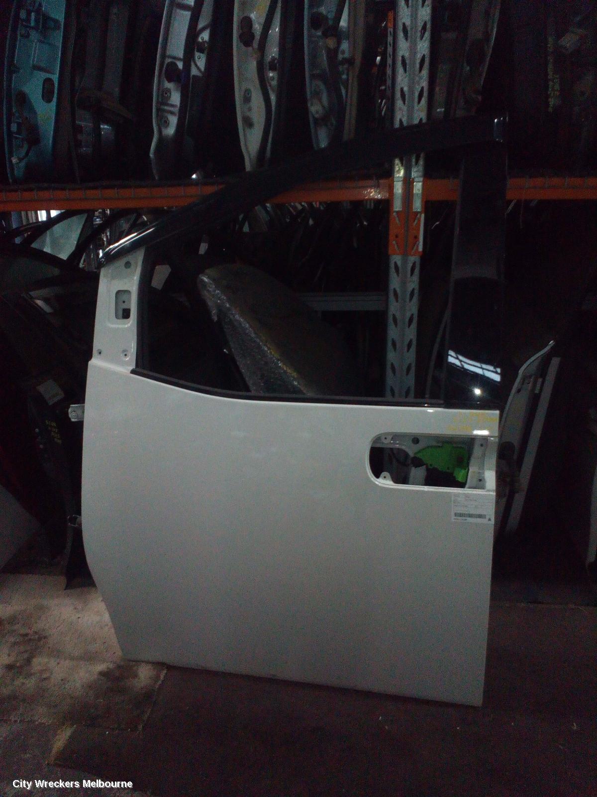 HYUNDAI STARIA LEFT FRONT DOOR, US4, 04/2021 ONWARDS - Image 1