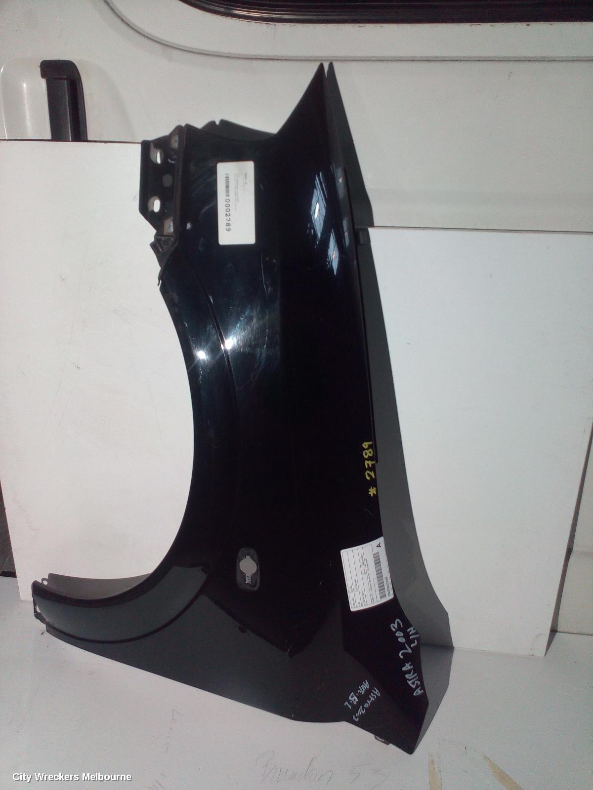 HOLDEN ASTRA LEFT GUARD, TS, 08/1998 - 10/2006 - Image 1