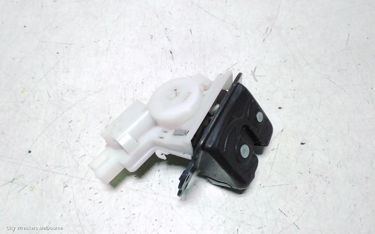 MAZDA CX8 DOOR/BOOT/GATE LOCK, TAILGATE LOCK, NON POWER LIFTGATE TYPE, KG, 05/2018 - 12/2023 - Image 2