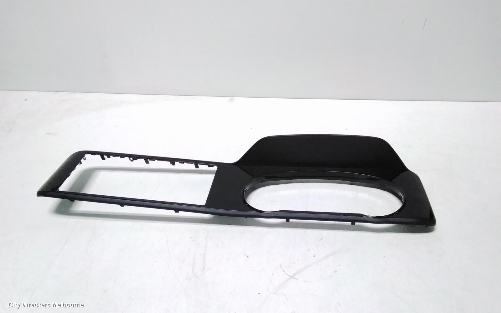 KIA CARNIVAL/GRAND CARNIVAL, KA4, 10/2020 ONWARDS, FACIA (RADIO SUROUND TRIM ): 117847 - Image 1