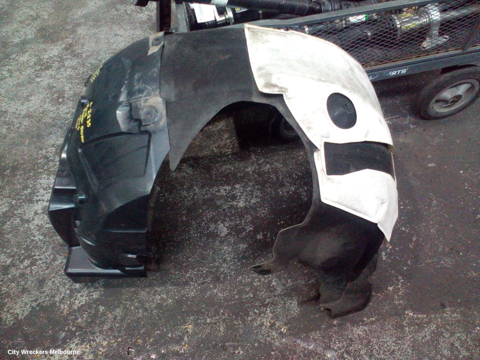 LAND ROVER RANGEROVER SPORT RIGHT GUARD LINER, L494, 06/2013 - 04/2022 - Image 1