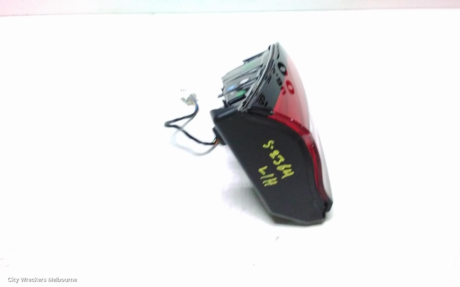 MG HS REAR GARNISH, TAILGATE LAMP (LH SIDE), W/ SEQUENTIAL TYPE, SAS23, 09/2019 ONWARDS - Image 3