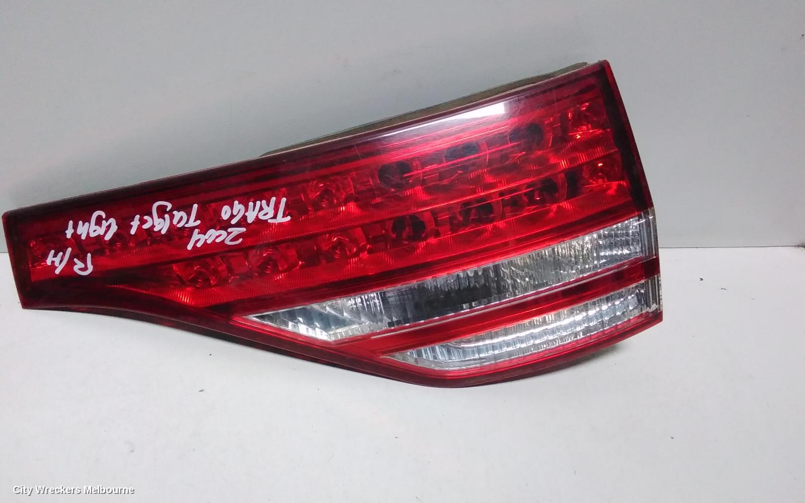 TOYOTA TARAGO REAR GARNISH, TAILGATE LAMP (RH SIDE), ACR50R, 03/2006 - 12/2008 - Image 2