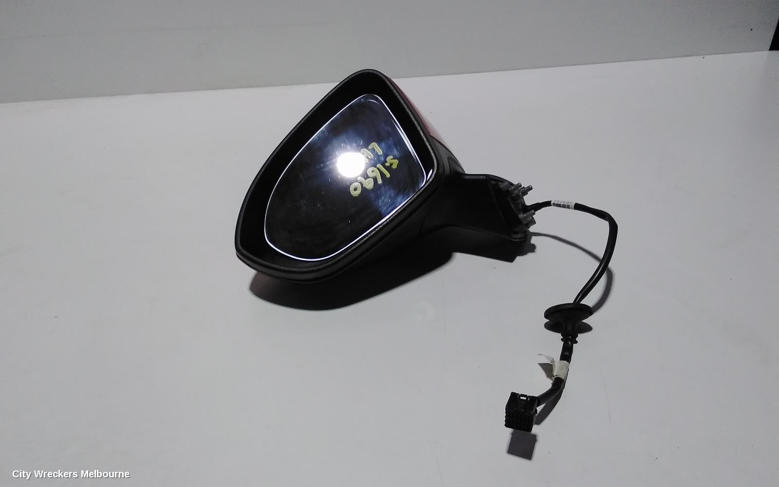 HOLDEN ASTRA LEFT DOOR MIRROR, BK, 5DR HATCH, MANUAL FOLDING TYPE, 09/2016 ONWARDS - Image 2