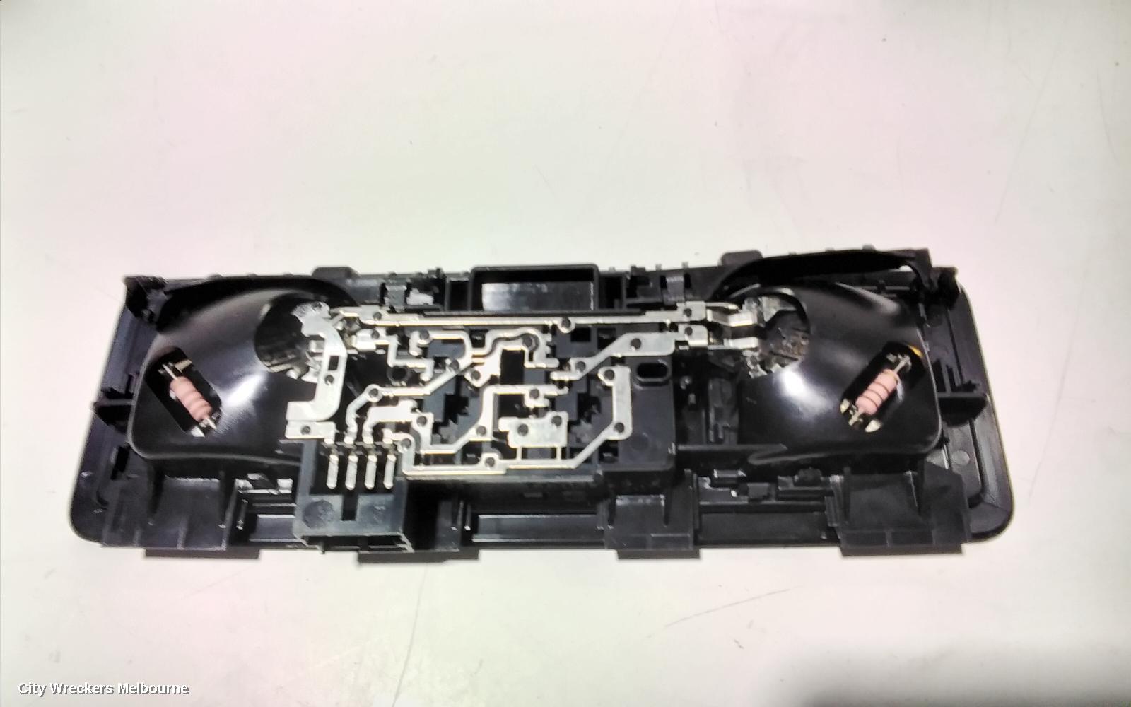 VOLKSWAGEN PASSAT COURTESY LIGHT, B8/MK7, 06/2015 - 05/2023 - Image 3