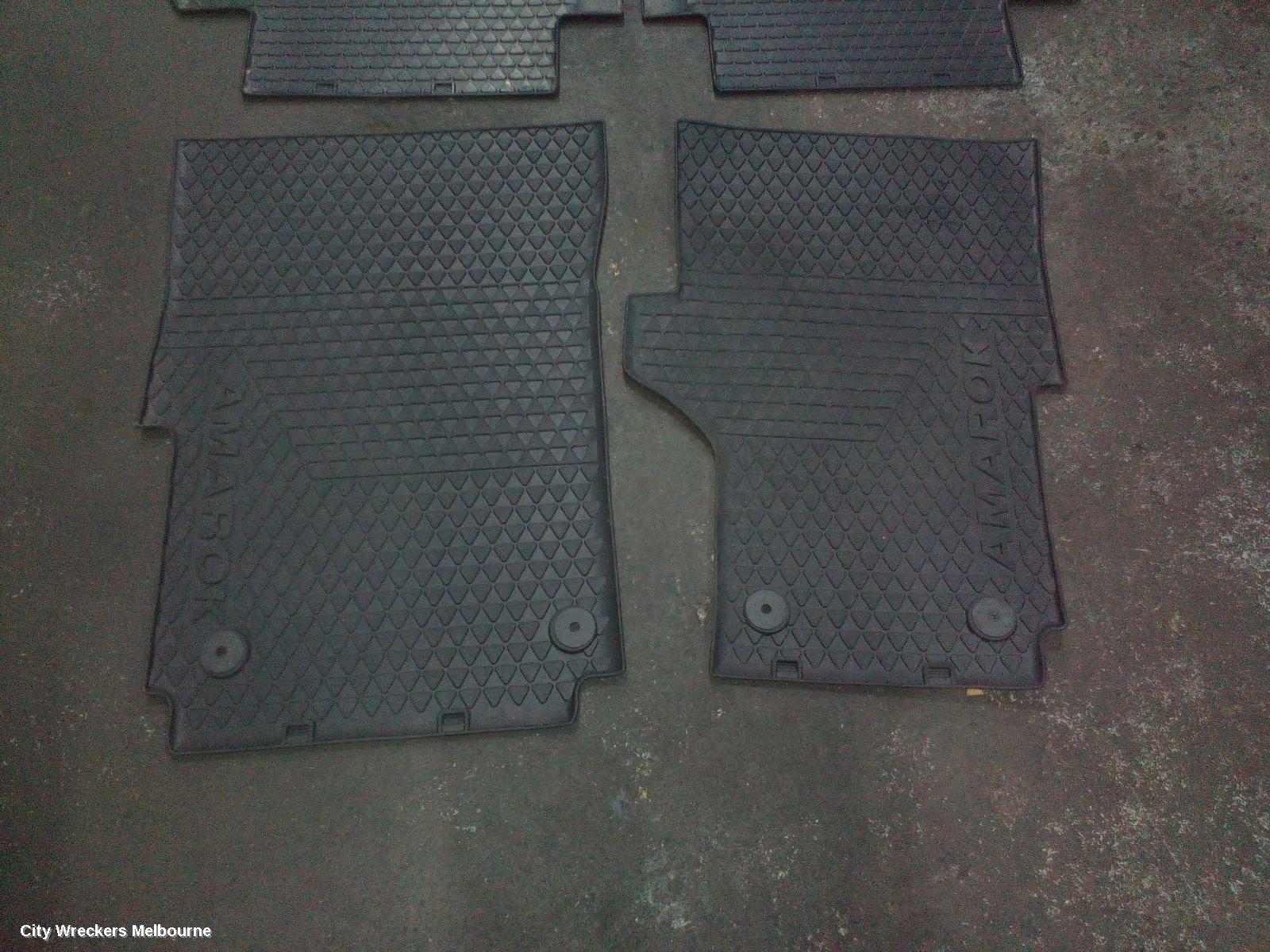 VOLKSWAGEN AMAROK FLOOR MATS, 2H, 02/2011 - 09/2022 - Image 2