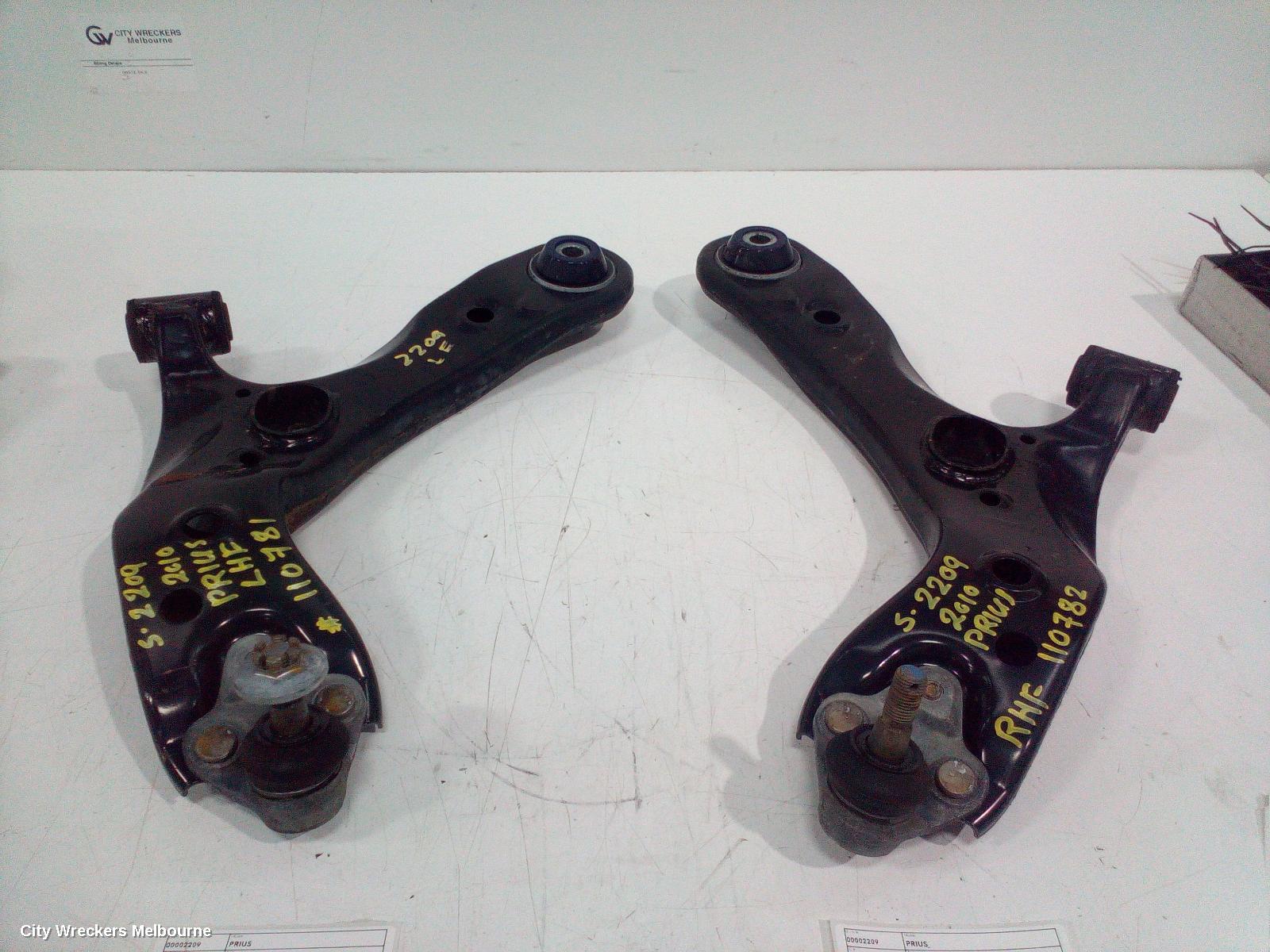 TOYOTA PRIUS LEFT FRONT LOWER CONTROL ARM, ZVW30R, 07/2009 - 12/2015 - Image 3