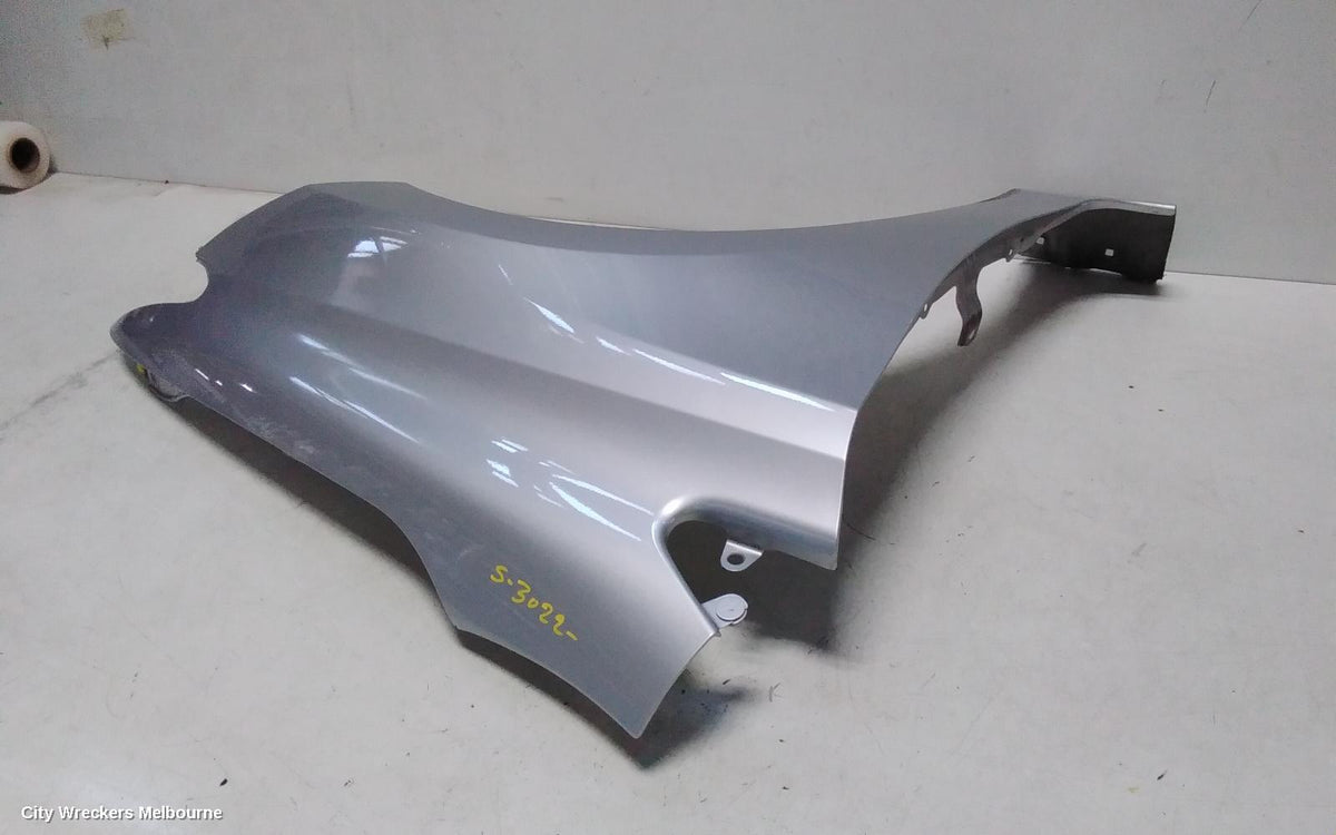 TOYOTA COROLLA RIGHT GUARD, ZRE182R/ZWE186R, HATCH, NON SKIRT TYPE, 08/2012 - 06/2018 - Image 2