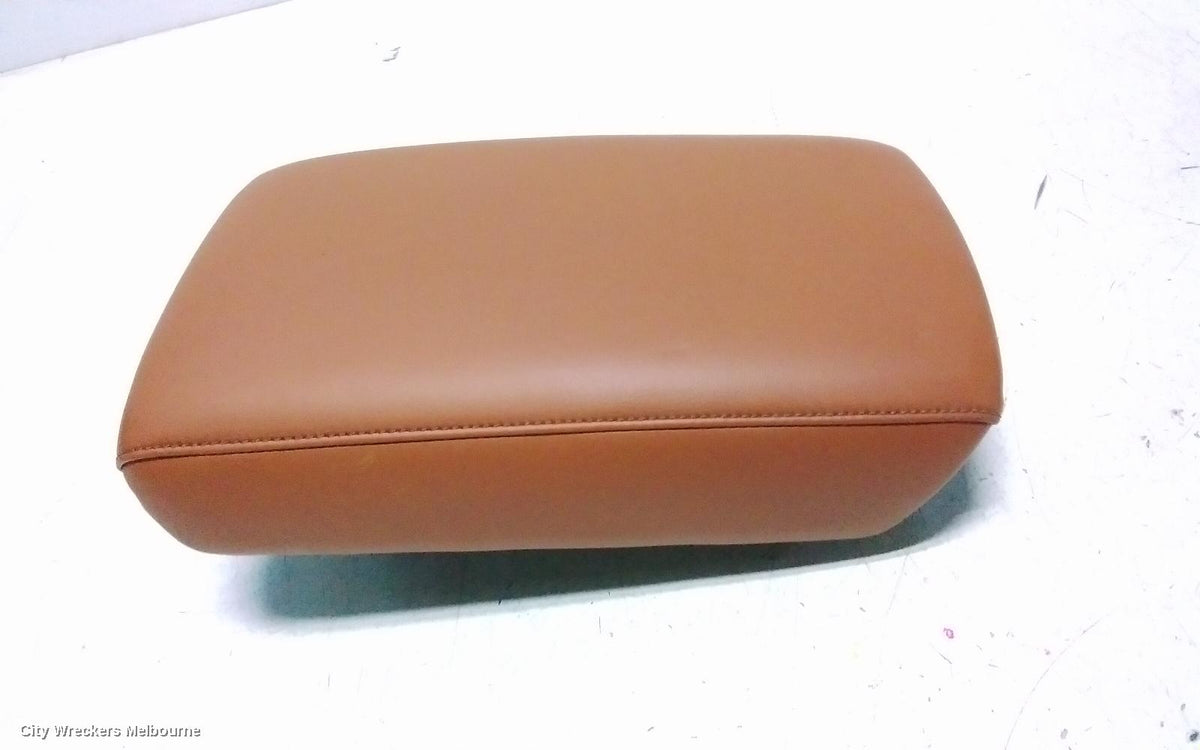 MITSUBISHI OUTLANDER CONSOLE, ZM, CENTRE CONSOLE, NON PHEV TYPE, EXCEED/VRX, W/ ORANGE STITCHING TYPE, 08/2021 ONWARDS - Image 3