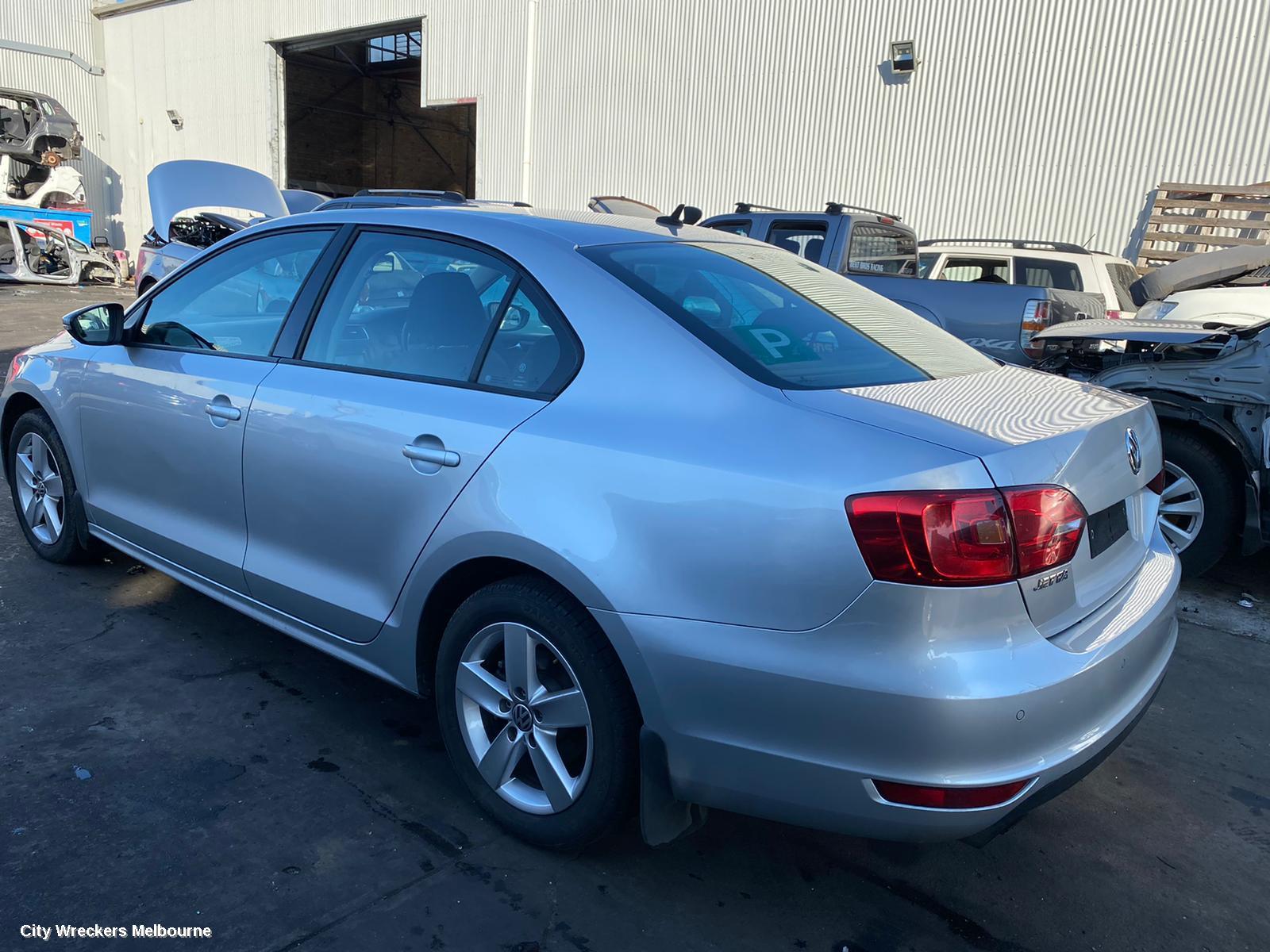 VOLKSWAGEN JETTA REAR BUMPER, 1B, W/ PARK SENSORS TYPE, 02/2011 - 12/2014 - Image 3