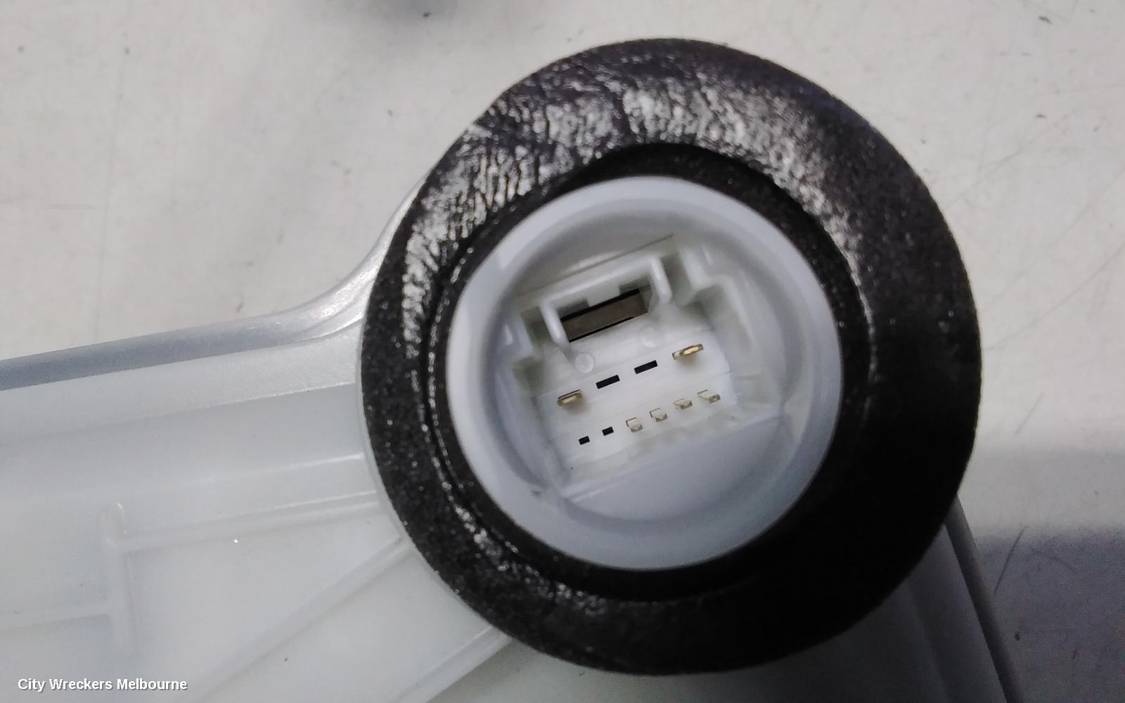 TOYOTA RAV4 DOOR/BOOT/GATE LOCK, RIGHT FRONT DOOR LOCK, NON KEYLESS ENTRY TYPE, XA50, 11/2018 ONWARDS - Image 2