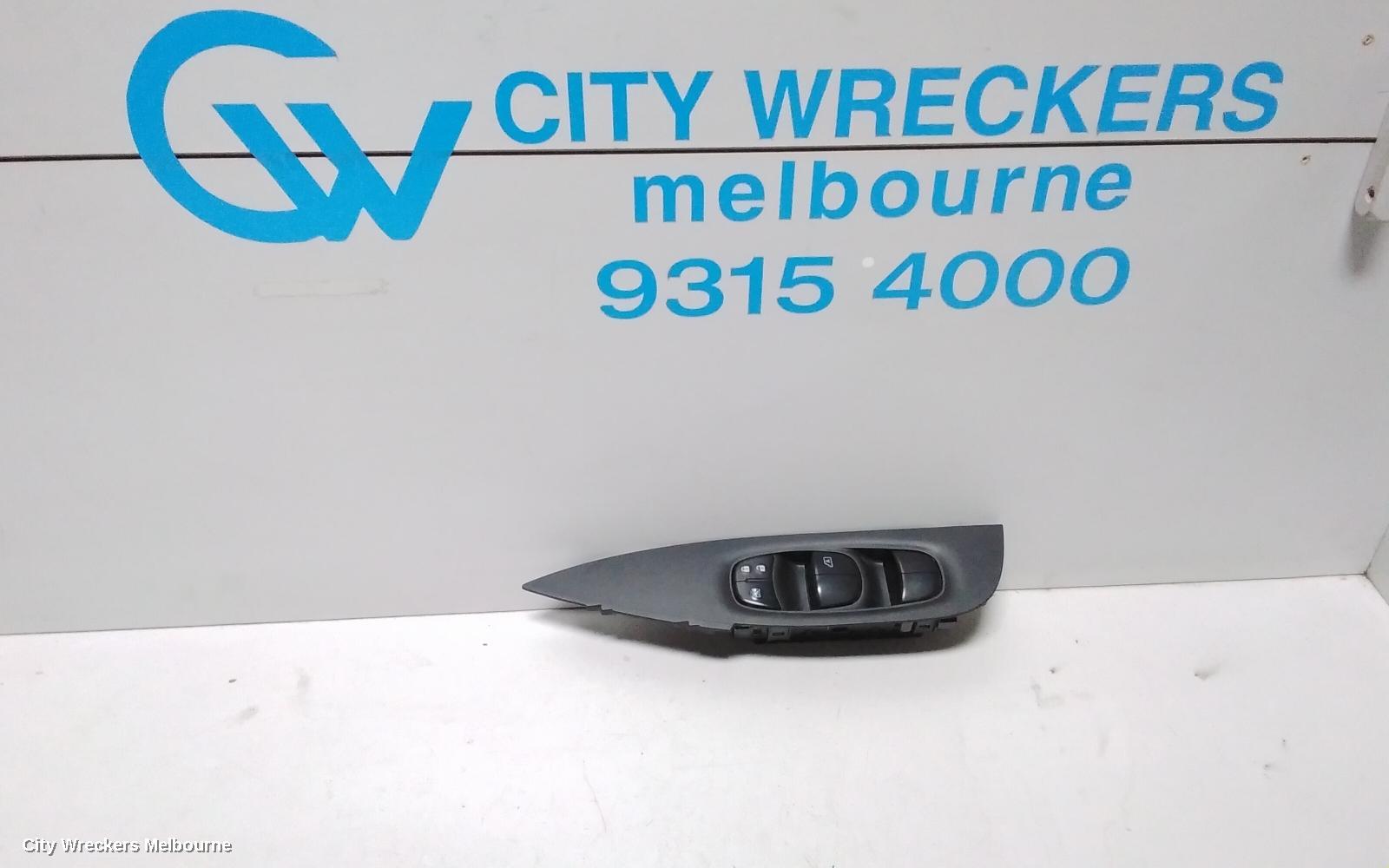 NISSAN XTRAIL PWR DR WIND SWITCH, RH FRONT (MASTER SWITCH), T32, 03/2014 ONWARDS - Image 1