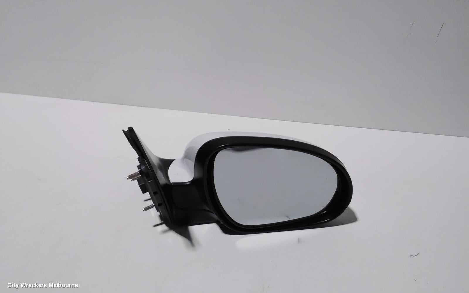 HYUNDAI I30 RIGHT DOOR MIRROR, FD, COLOUR CODED, MANUAL FOLD, NON FLASHER TYPE, 09/2007 - 04/2012 - Image 2