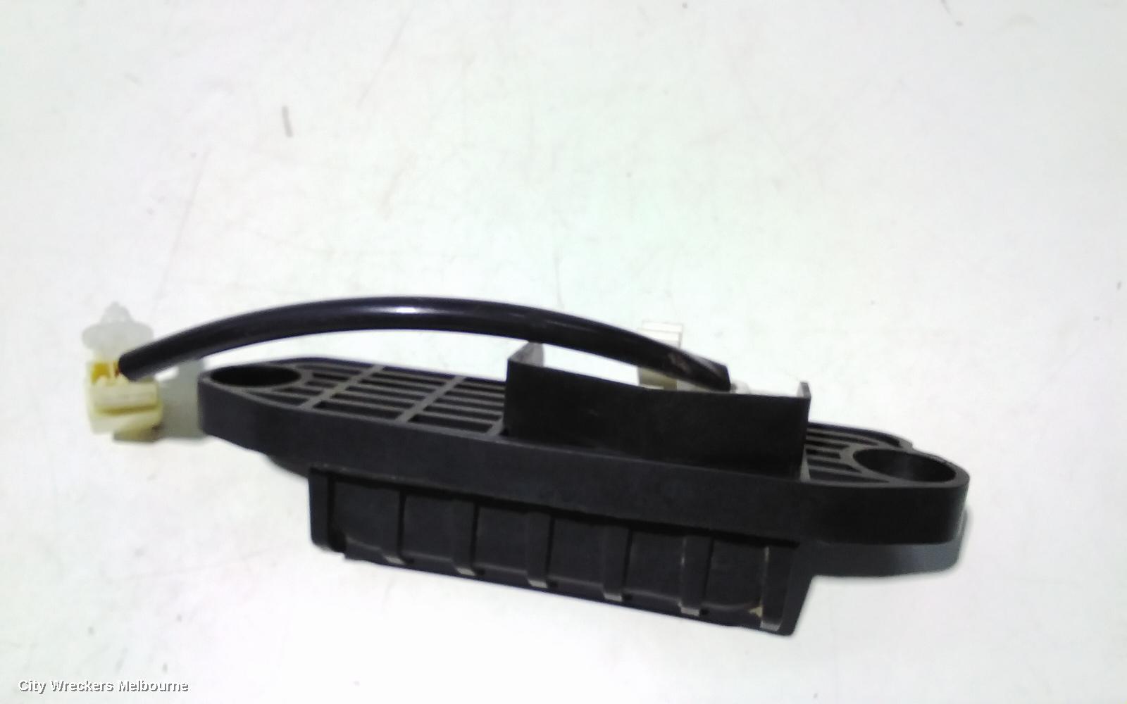 PEUGEOT 4008 TAILGATE HANDLE, 05/2012 - 12/2017 - Image 3