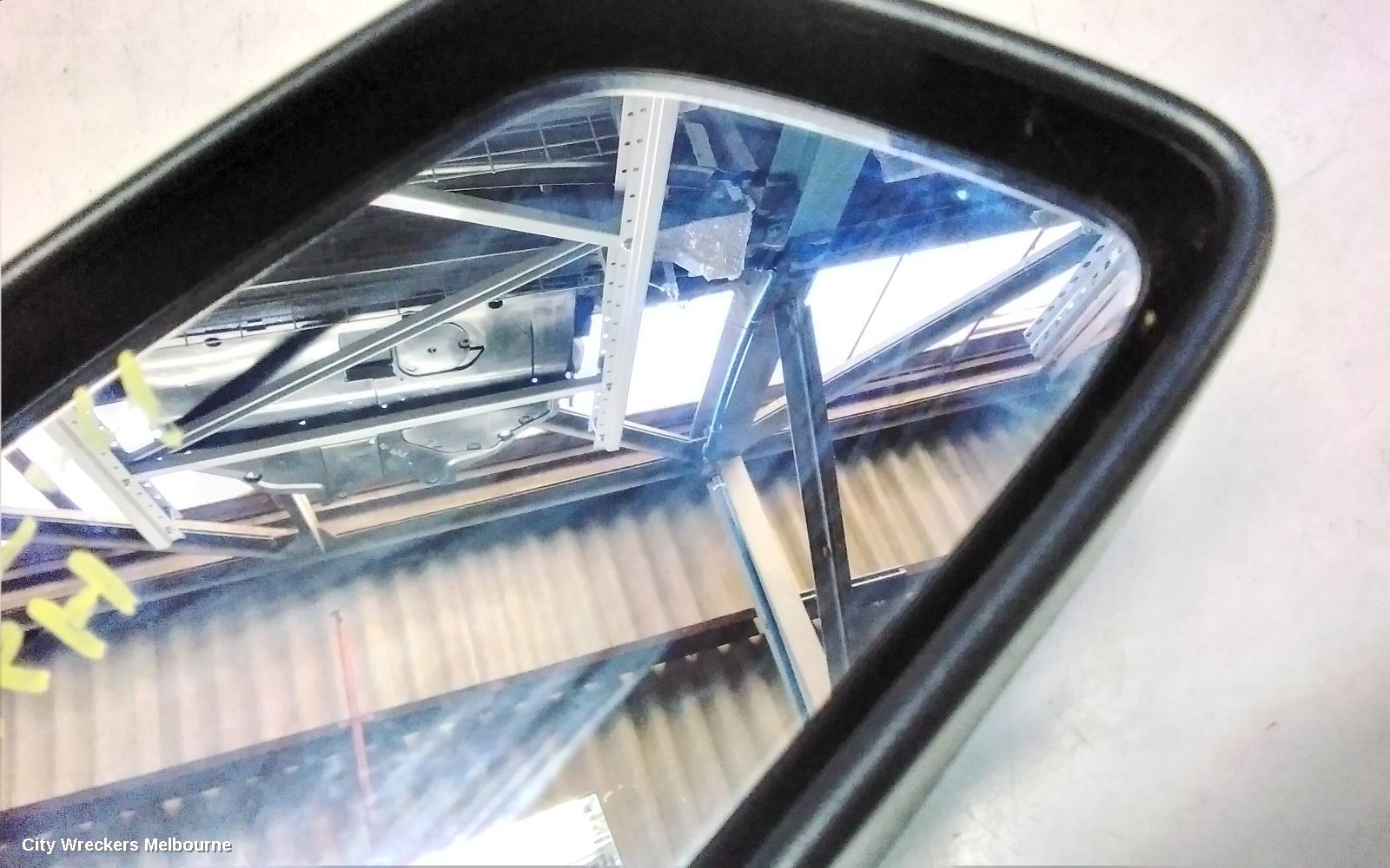 HOLDEN COMMODORE RIGHT DOOR MIRROR, VF, COLOUR CODED/BLACK, NON BLINDSPOT TYPE, 05/2013 - 12/2017 - Image 3