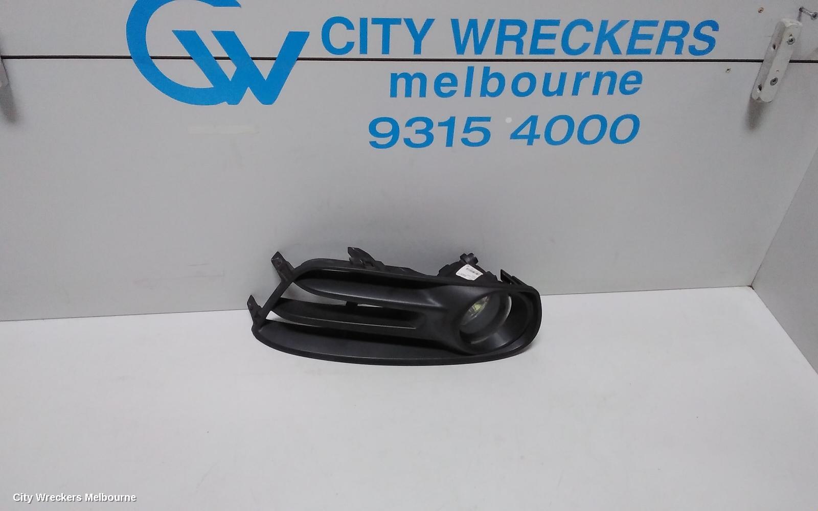 NISSAN PULSAR LEFT INDICATOR/FOG/SIDE, BUMPER FOGLAMP, C12, HATCH, 05/2013 - 12/2016 - Image 1