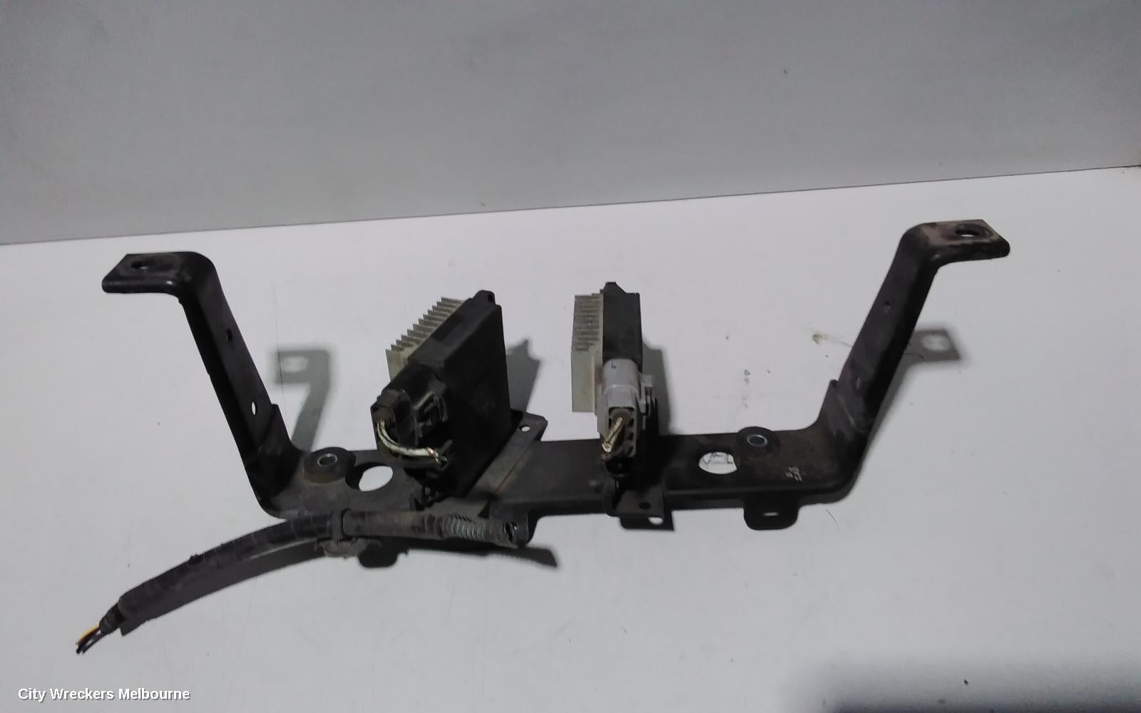 TOYOTA HIACE FAN SPEED RESISTOR, TRH/KDH, 03/2005 - 04/2019 - Image 2