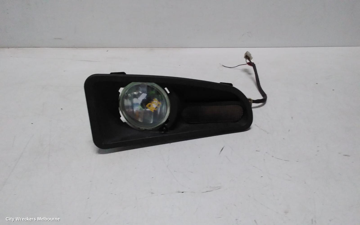 NISSAN NAVARA RIGHT INDICATOR/FOG/SIDE, D40, BUMPER FOGLAMP, ROUND TYPE, 09/2005 - 08/2015 - Image 1