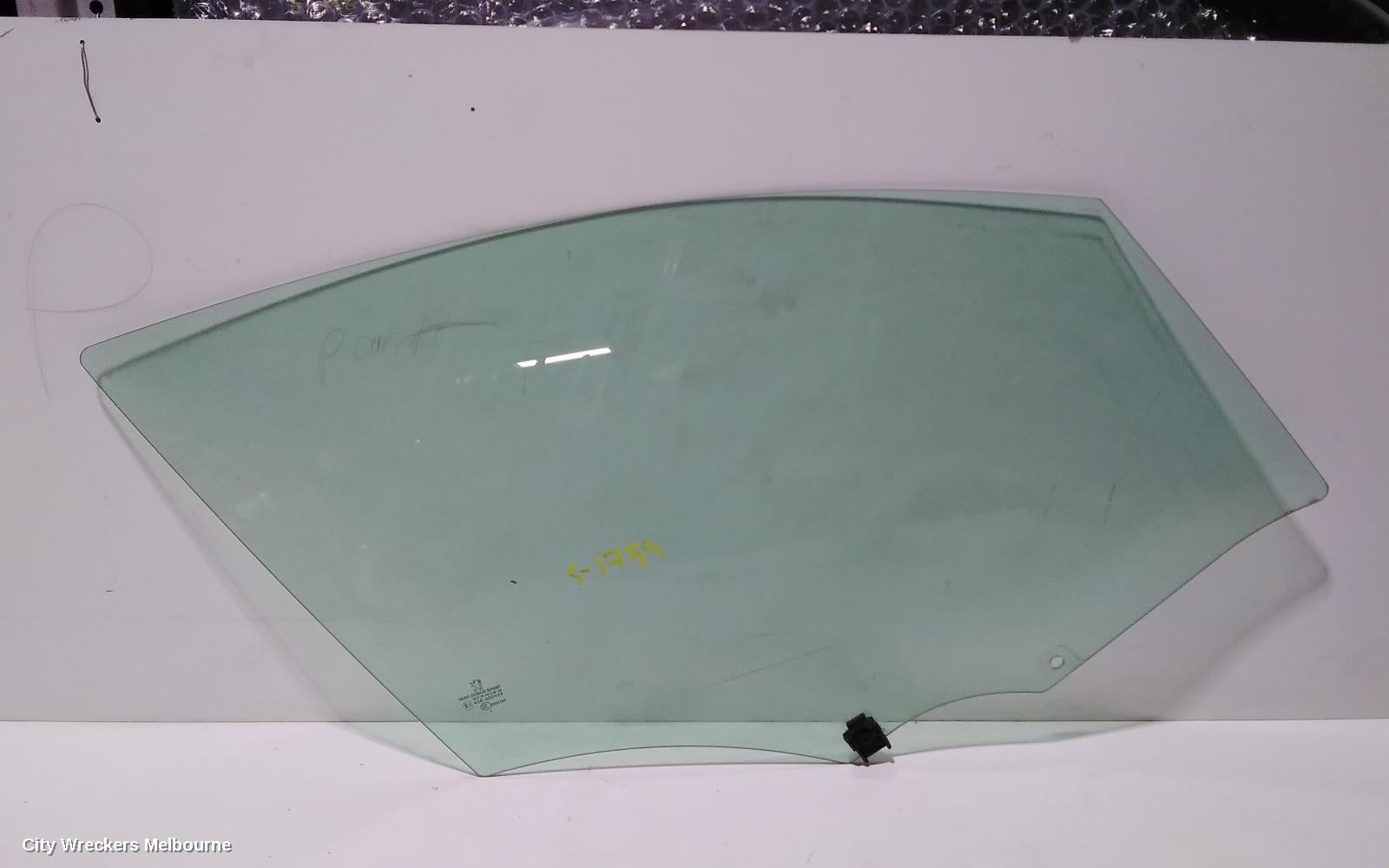 PEUGEOT 508 RIGHT FRONT DOOR WINDOW, 07/2011 - 12/2017 - Image 1