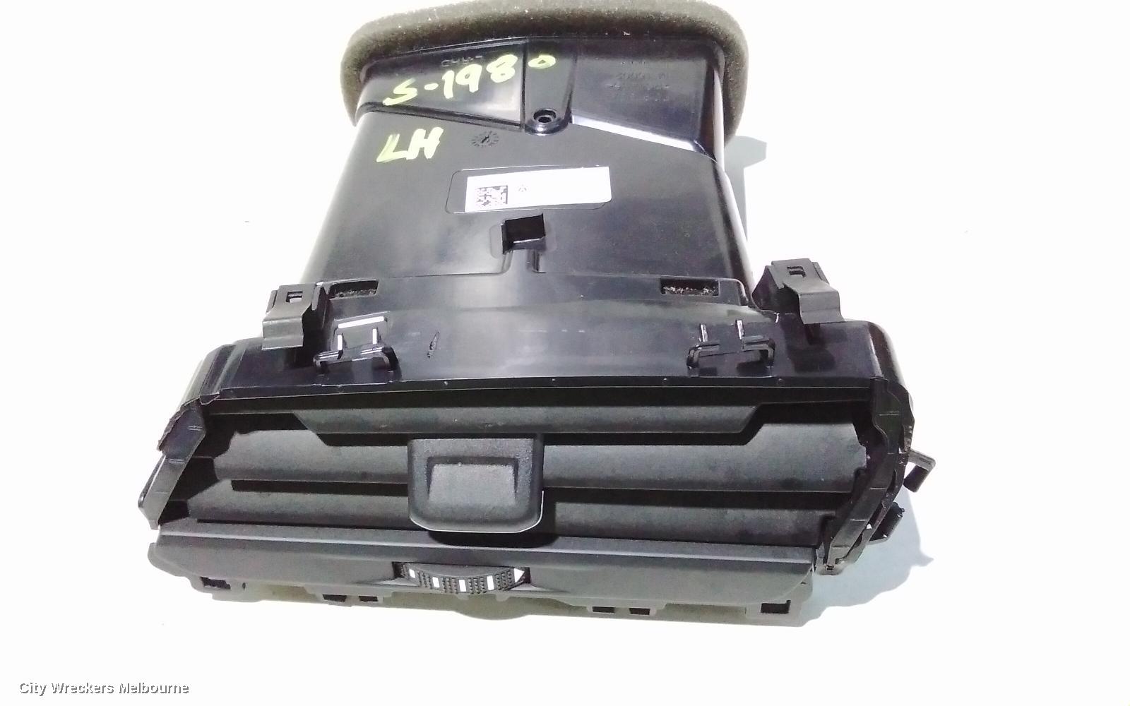 VOLKSWAGEN T-ROC, A1, 03/2020 - 12/2025, CENTER AIRVENT: 101439 - Image 3