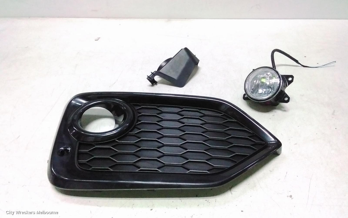 HONDA CIVIC LEFT INDICATOR/FOG/SIDE, BUMPER FOGLAMP, 10TH GEN, SEDAN/HATCH, HALOGEN TYPE, 05/2016 - 08/2021 - Image 2