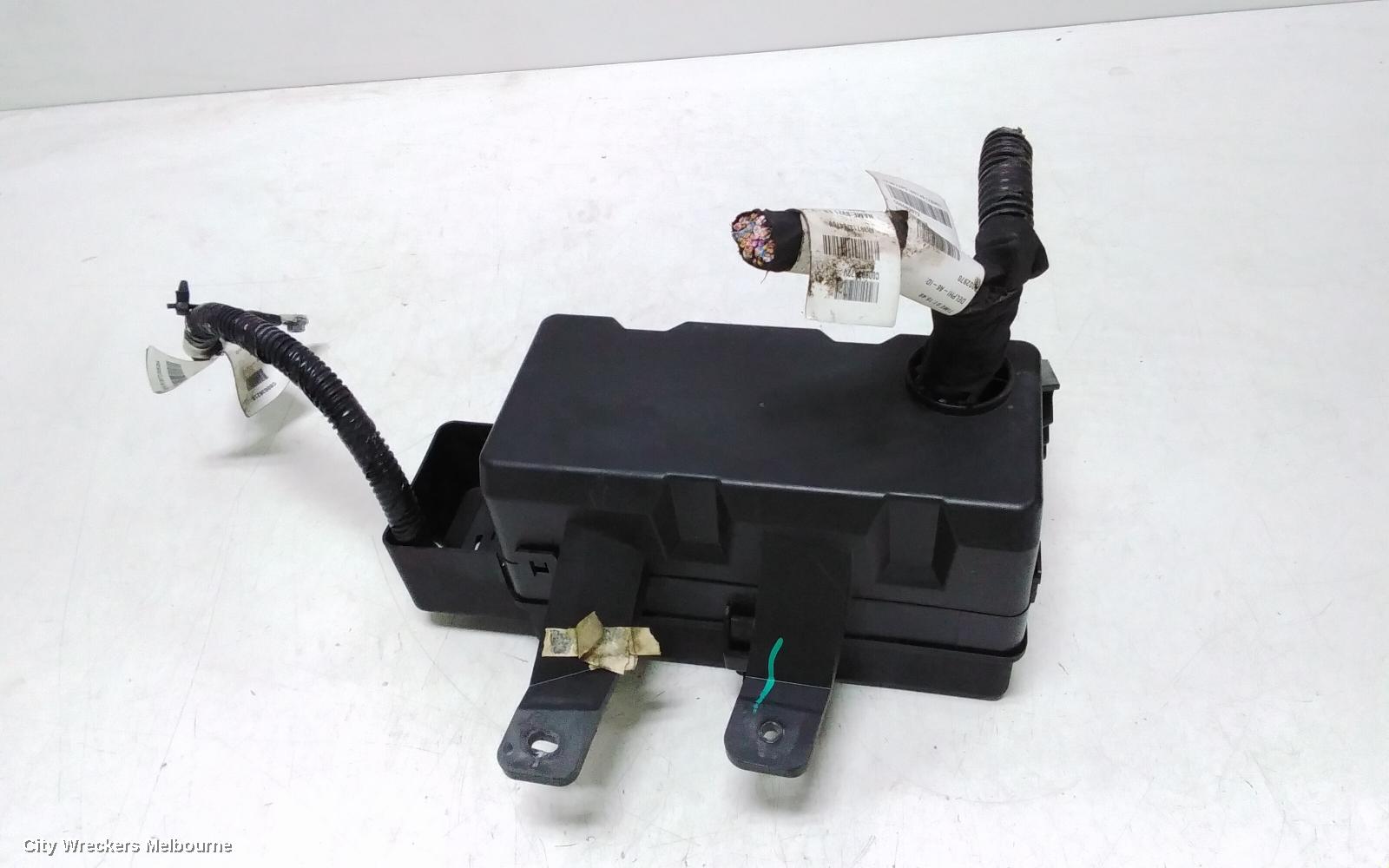 LDV G10 FUSE BOX, ENGINE BAY, PETROL, 2.0/2.4, SV7A/SV7C, WAGON/VAN, 04/2015 ONWARDS - Image 3