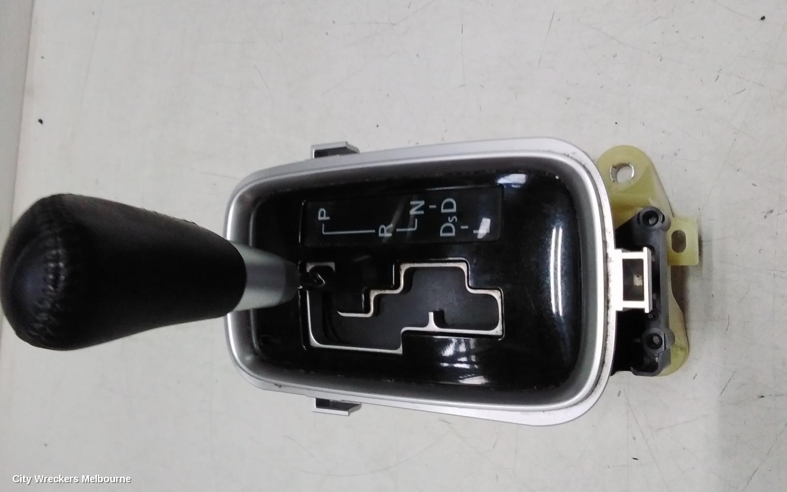 MITSUBISHI OUTLANDER GEAR STICK/SHIFTER, GEAR SHIFTER, AUTO T/M, NON HYBRID TYPE, ZK, 01/2015 - 07/2021 - Image 3