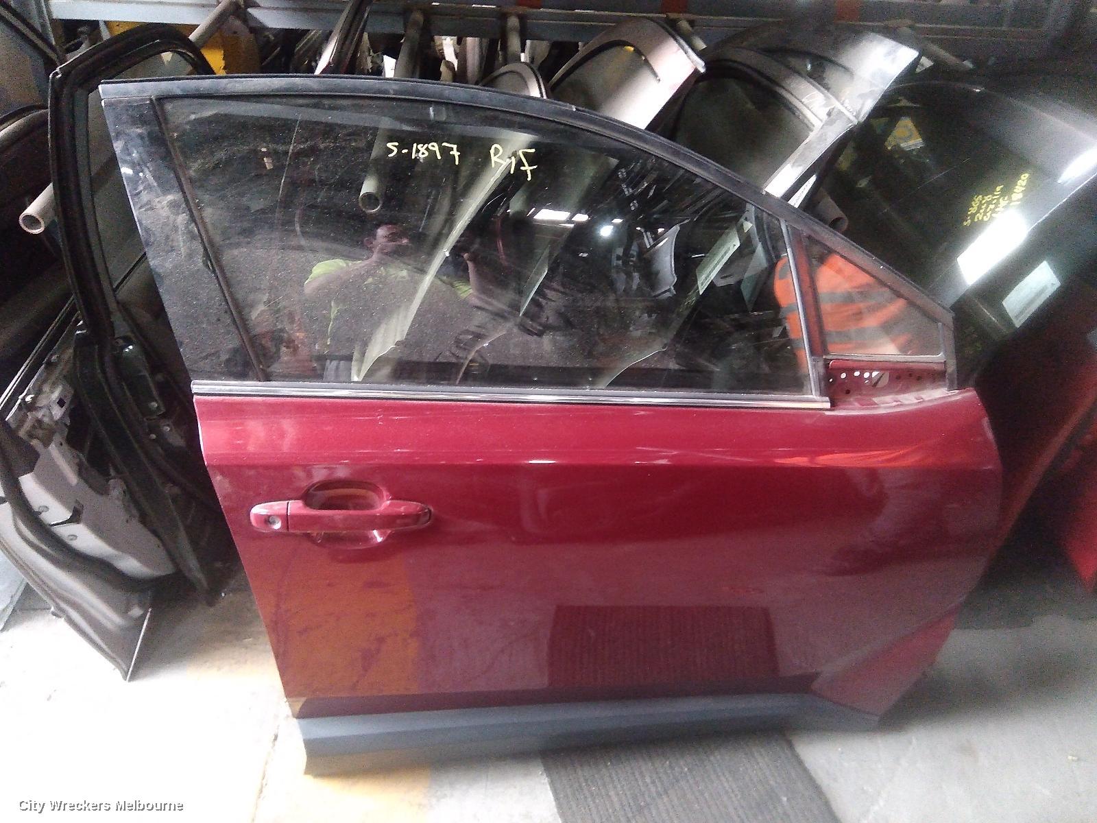 TOYOTA C-HR RIGHT FRONT DOOR, GEN 1, 12/2016 - 09/2023 - Image 1