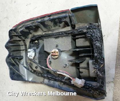 SUBARU FORESTER LEFT TAILLIGHT, VIN JF2SF5..., 01/2000 - 06/2002 - Image 2
