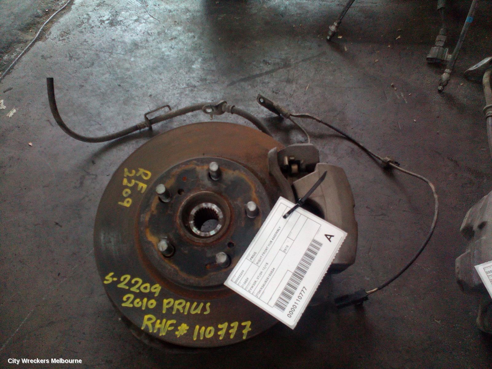 TOYOTA PRIUS RIGHT FRONT HUB ASSEMBLY, ZVW30R, 07/2009 - 12/2015 - Image 2