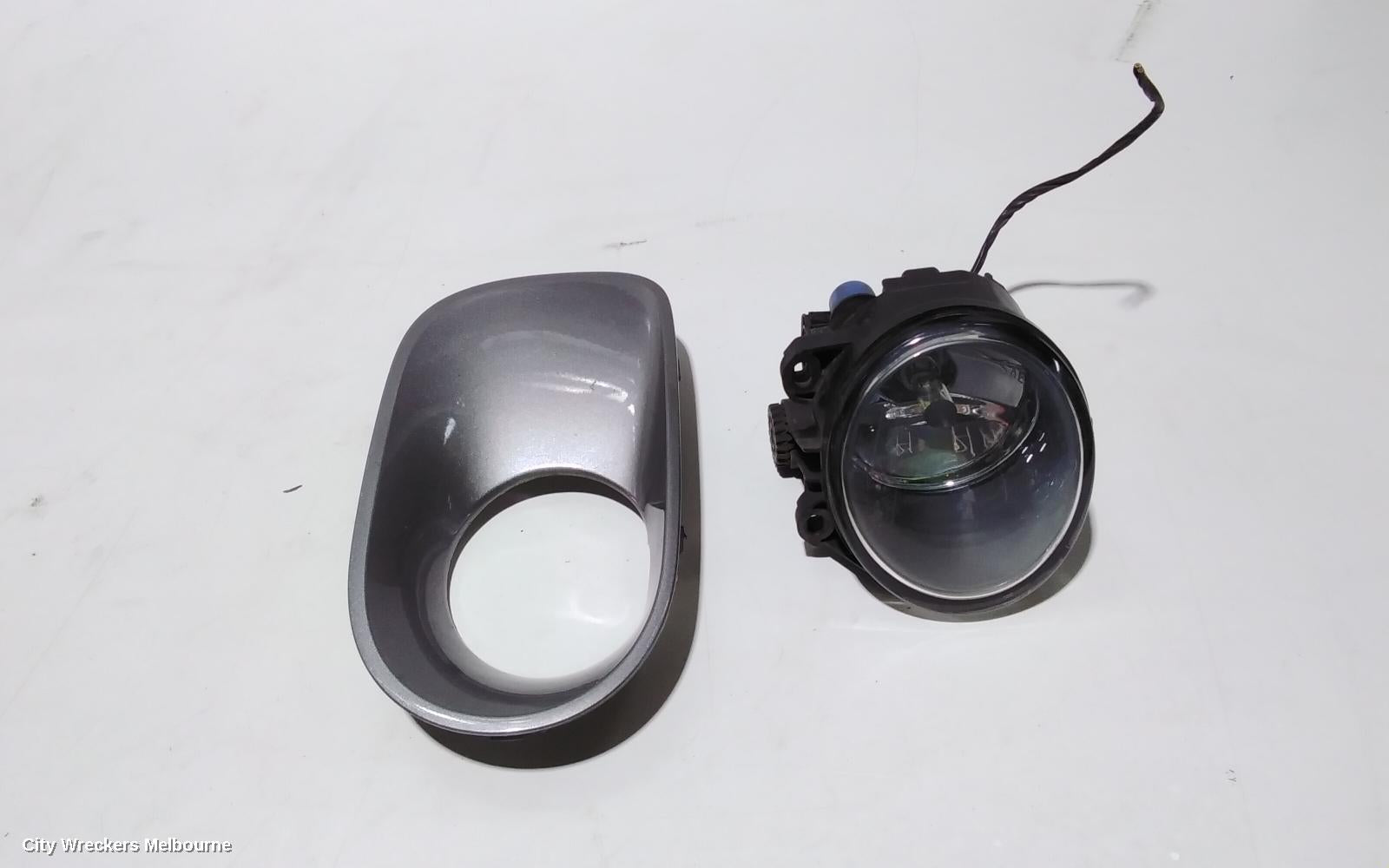BMW X5 RIGHT INDICATOR/FOG/SIDE, BUMPER FOGLAMP, E53, 10/2002 - 08/2006 - Image 1