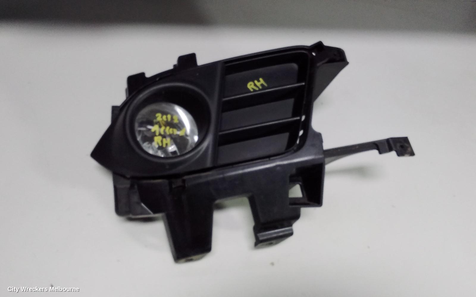 HONDA ACCORD RIGHT INDICATOR/FOG/SIDE, BUMPER FOGLAMP, 8TH GEN, EURO (VIN JHMCU), 07/2011 - 12/2015 - Image 1