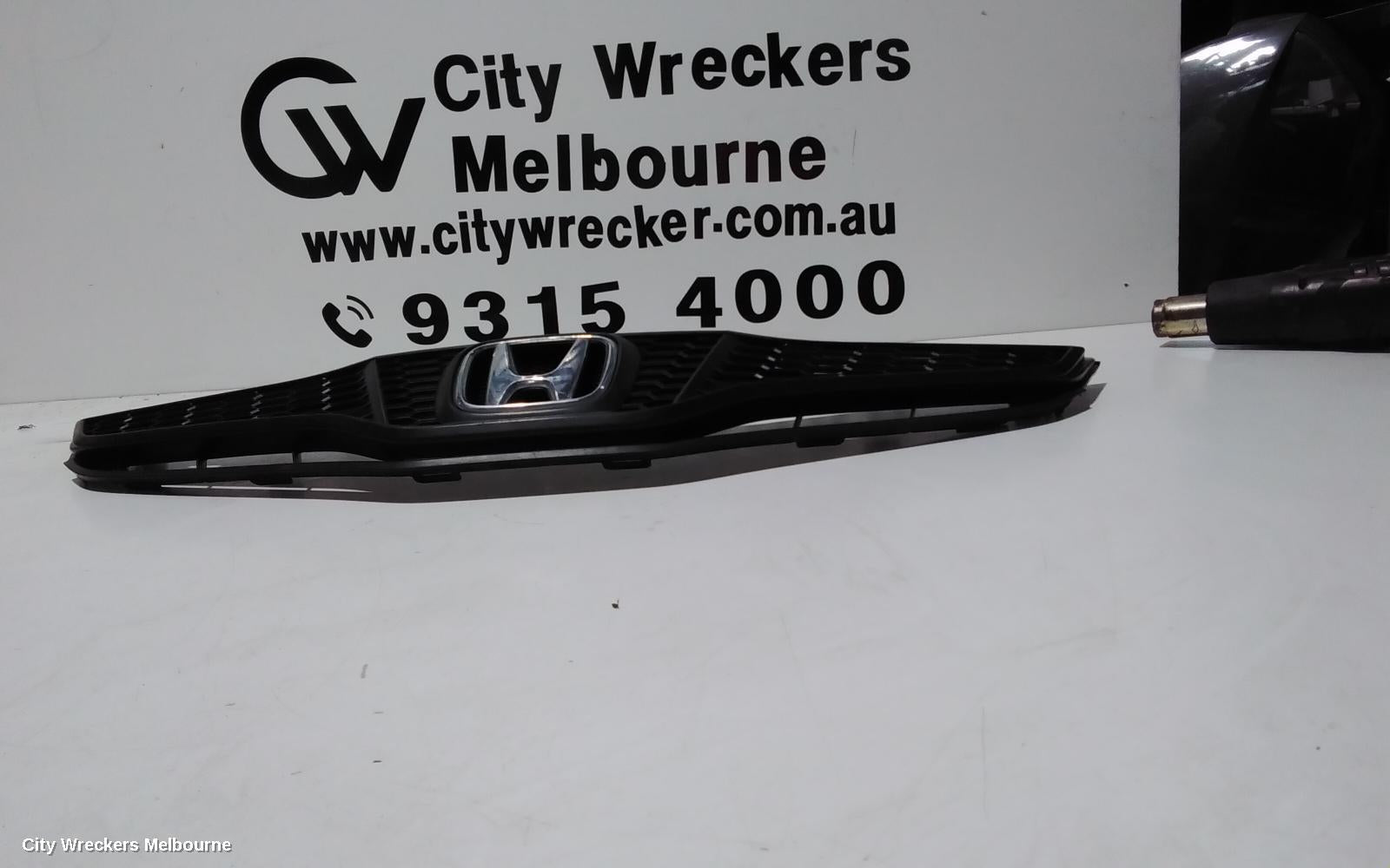 HONDA JAZZ GRILLE, RADIATOR GRILLE, GE, GLI/LX/VIBE, 04/2011 - 06/2014 - Image 1