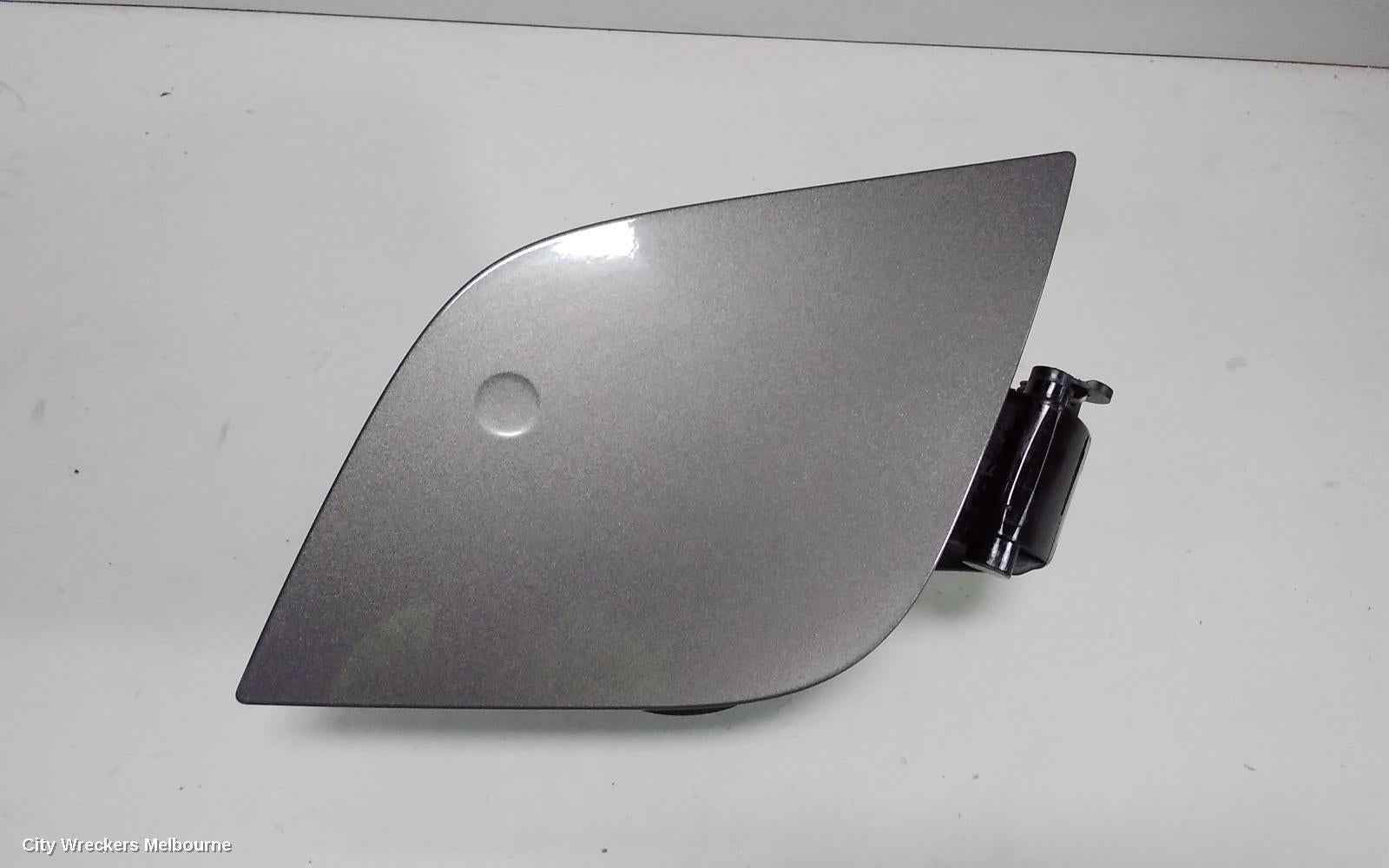 FORD FOCUS FUEL DOOR / FILLER, FUEL FLAP, HATCH, LW, 05/2011 - 08/2015 - Image 1