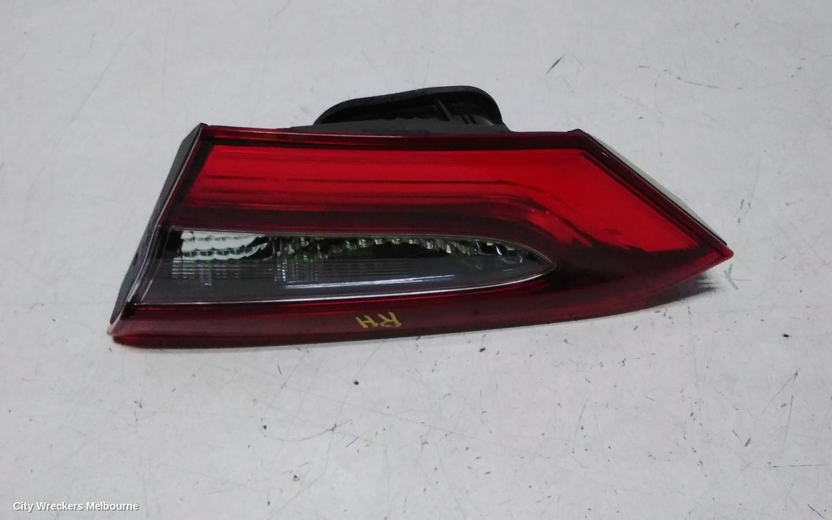 TOYOTA CAMRY REAR GARNISH, BOOTLID LAMP (RH SIDE), HALOGEN TYPE, XV70, 02/2021 - 05/2024 - Image 3
