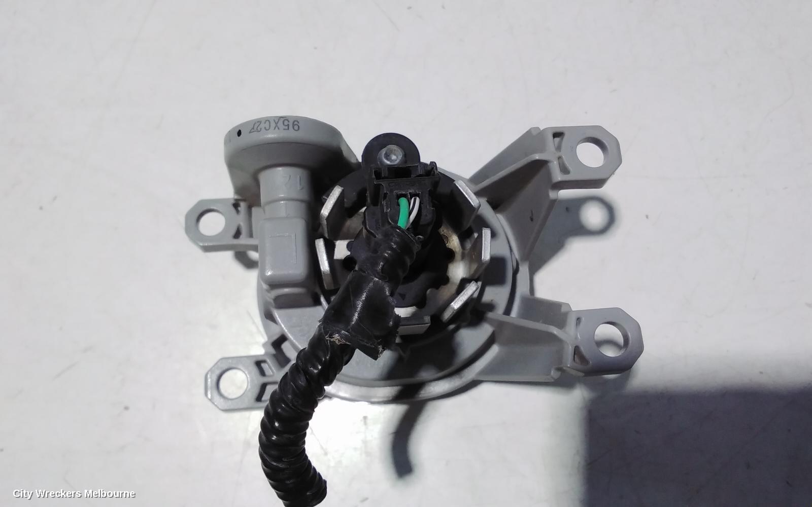 TOYOTA COROLLA LEFT INDICATOR/FOG/SIDE, BUMPER FOGLAMP, E210, HATCH/WAGON, 07/2018 ONWARDS - Image 3