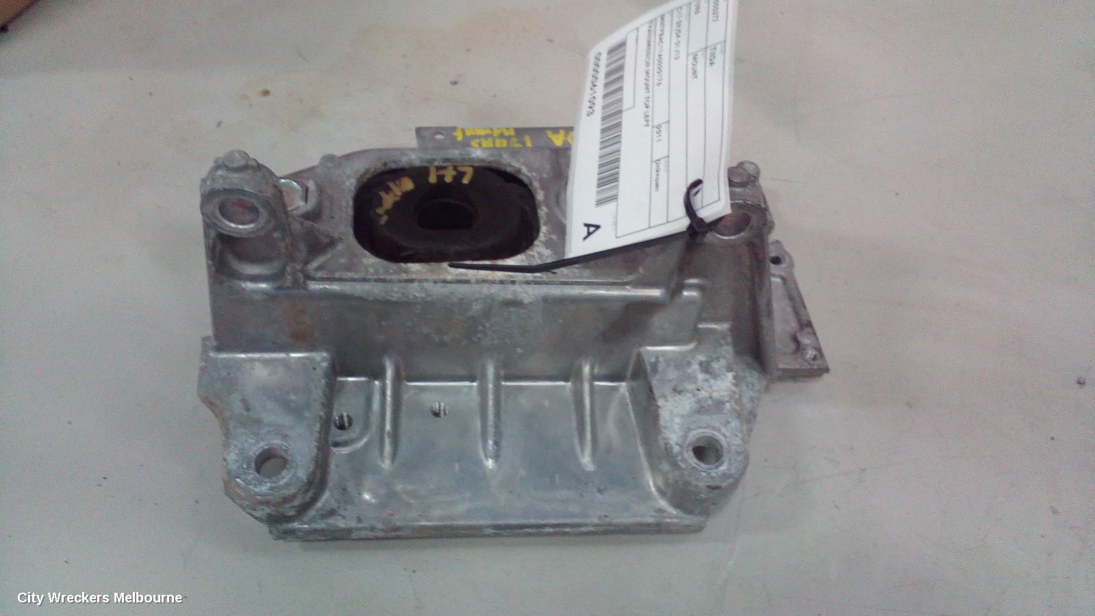NISSAN TIIDA MOUNT, ENGINE MOUNT, LEFT INSULATOR, PETROL, 1.8, MR18, C11, 09/2004 - 01/2013 - Image 2