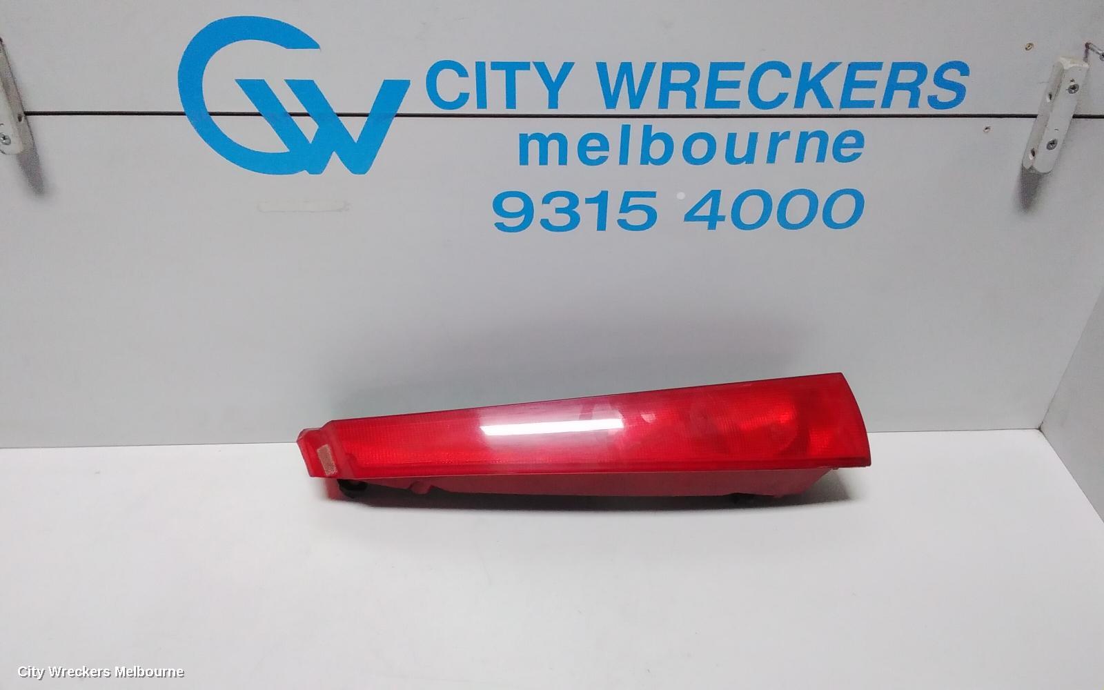 CITROEN C5 LEFT TAILLIGHT, WAGON, UPPER LIGHT, 06/2001 - 08/2008 - Image 1