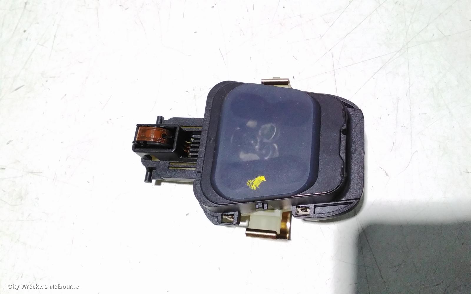 MERCEDES CLA CLASS, C117, 10/2013 - 02/2019, RAIN / LIGHT SENSOR MODULE A2469002603: 107667 - Image 2