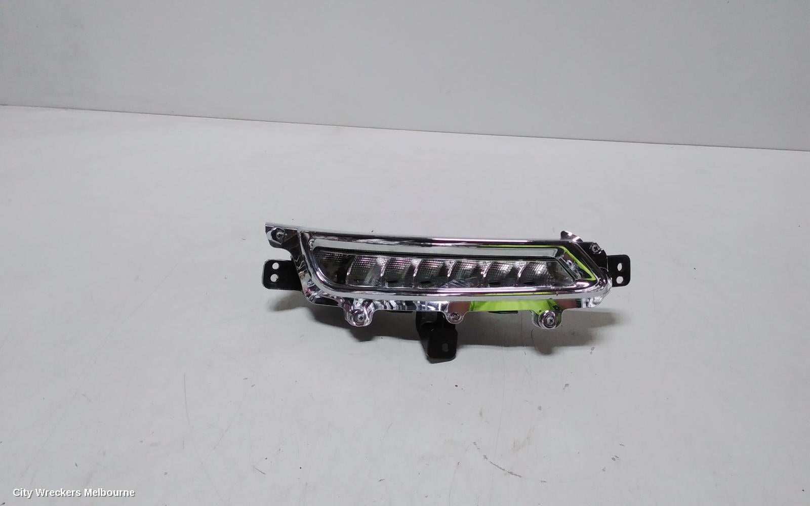 GREAT WALL STEED LEFT INDICATOR/FOG/SIDE, DAYTIME RUNNING LAMP, NBP, DUAL CAB, 07/2016 - 12/2020 - Image 1